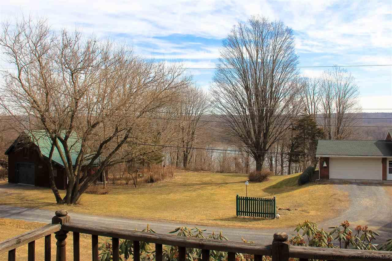 28 Hudson Ridge Road New Baltimore, NY 12124 - Photo 5 of 32 Photo 5