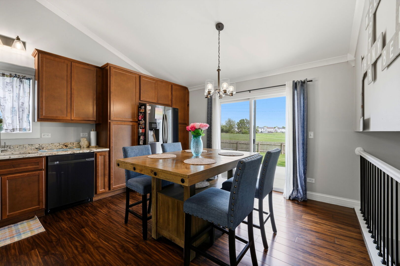 195 Briarcliff Court Romeoville, IL 60446 - Photo 7 of 43 Gallery Image 7