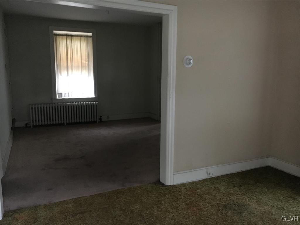 720 Park Street Whitehall, PA 18052 - Photo 3 of 12