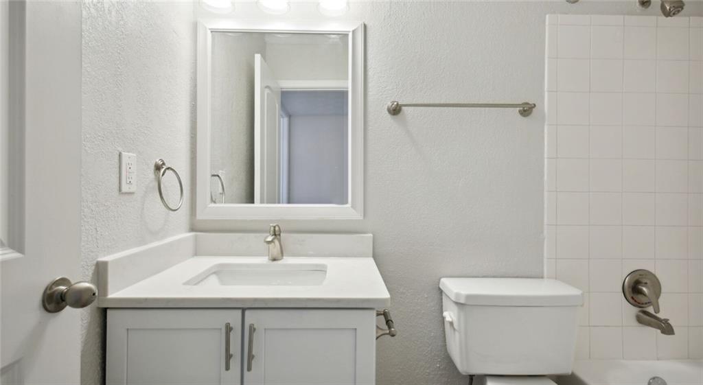 100 Pinhurst Drive, Unit 1124L Atlanta, GA 30339 - Photo 12 of 37