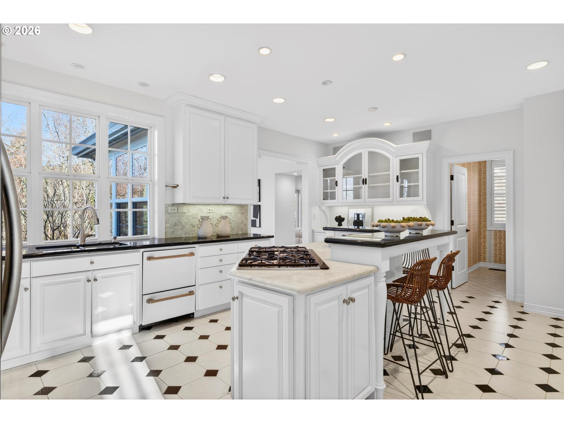 2349 Northwest Pinnacle Drive Portland, OR 97229 - Photo 7 of 33