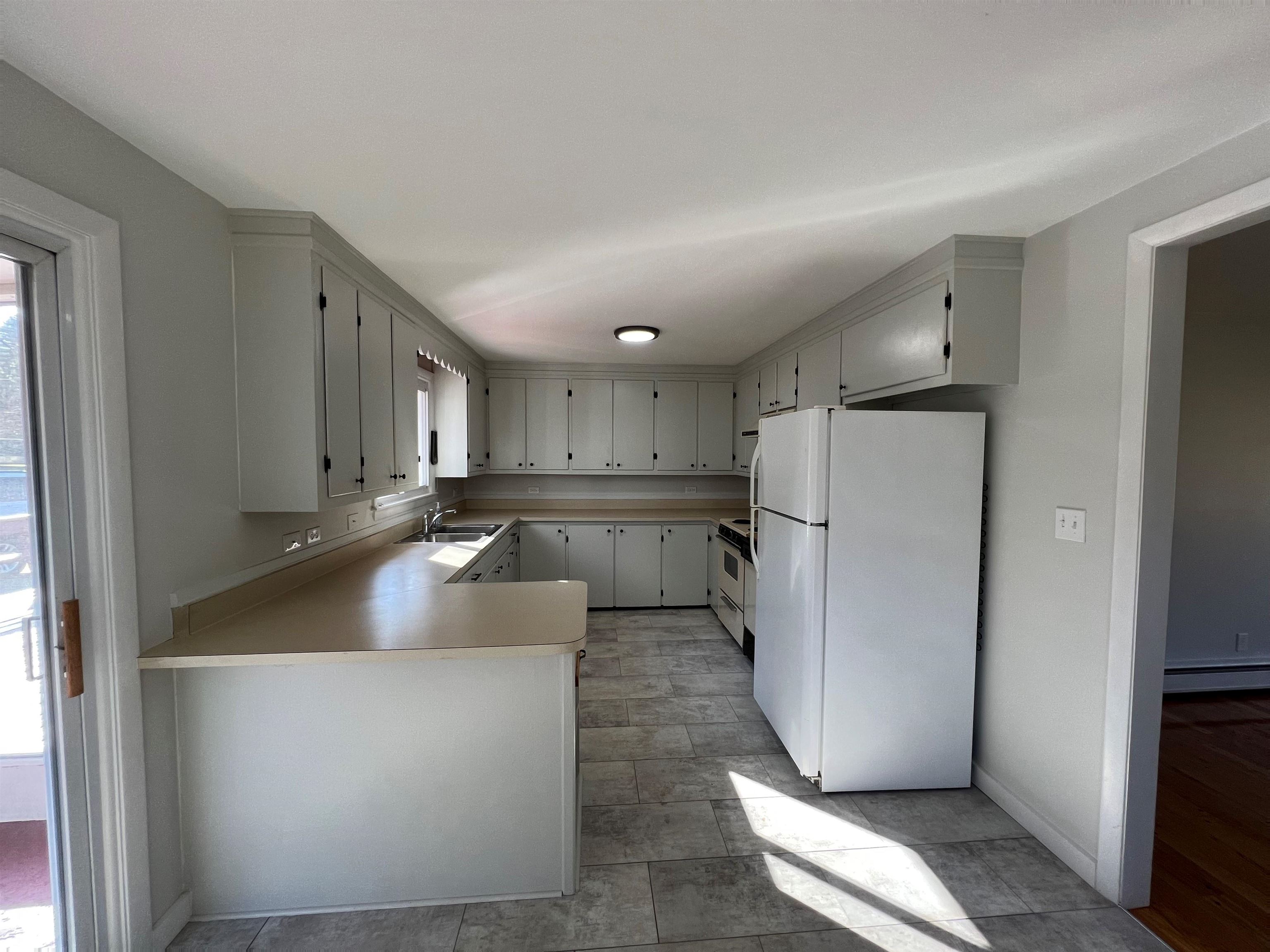 889 Northfield Road Hinsdale, NH 03451 - Photo 6 of 25 Gallery Image 6