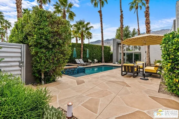 $1,245,000 | 641 Dunes Court, Palm Springs, CA 92264