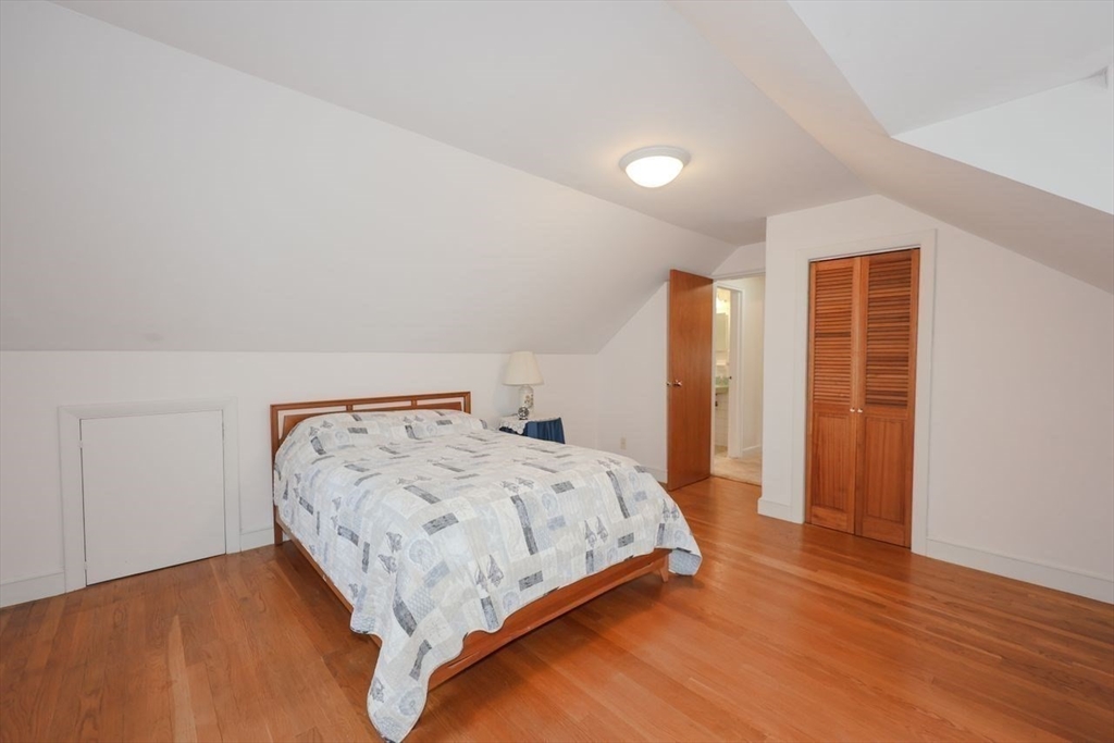 35 Walnut Road Chelmsford, MA 01824 - Photo 20 of 42 a bed sitting in a spacious bedroom next to a window
