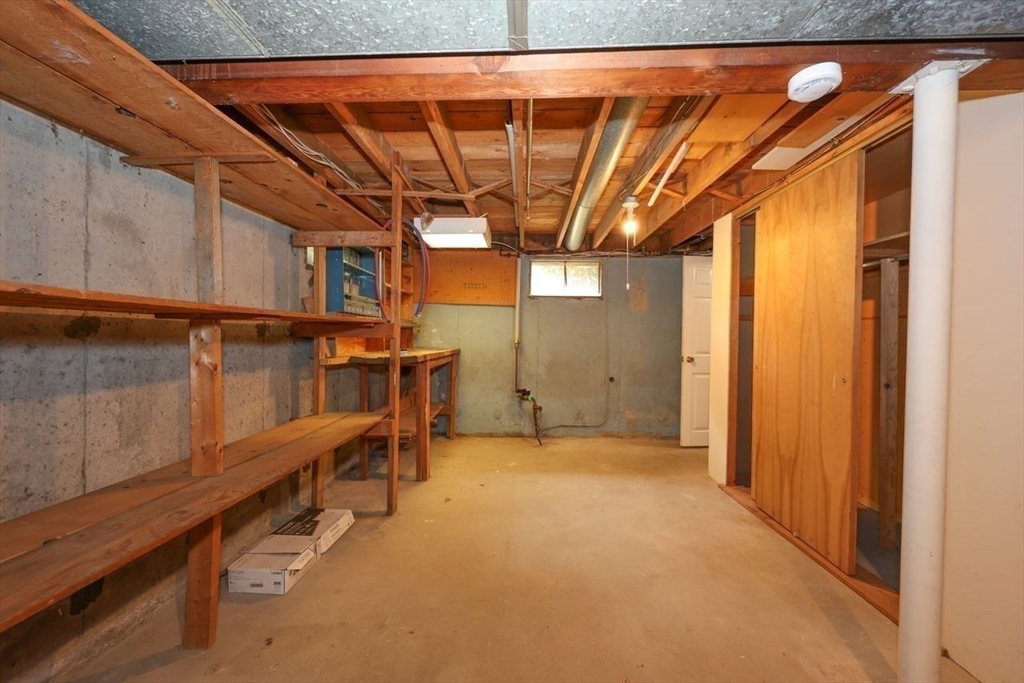 35 Walnut Road Chelmsford, MA 01824 - Photo 29 of 42 a view of small space