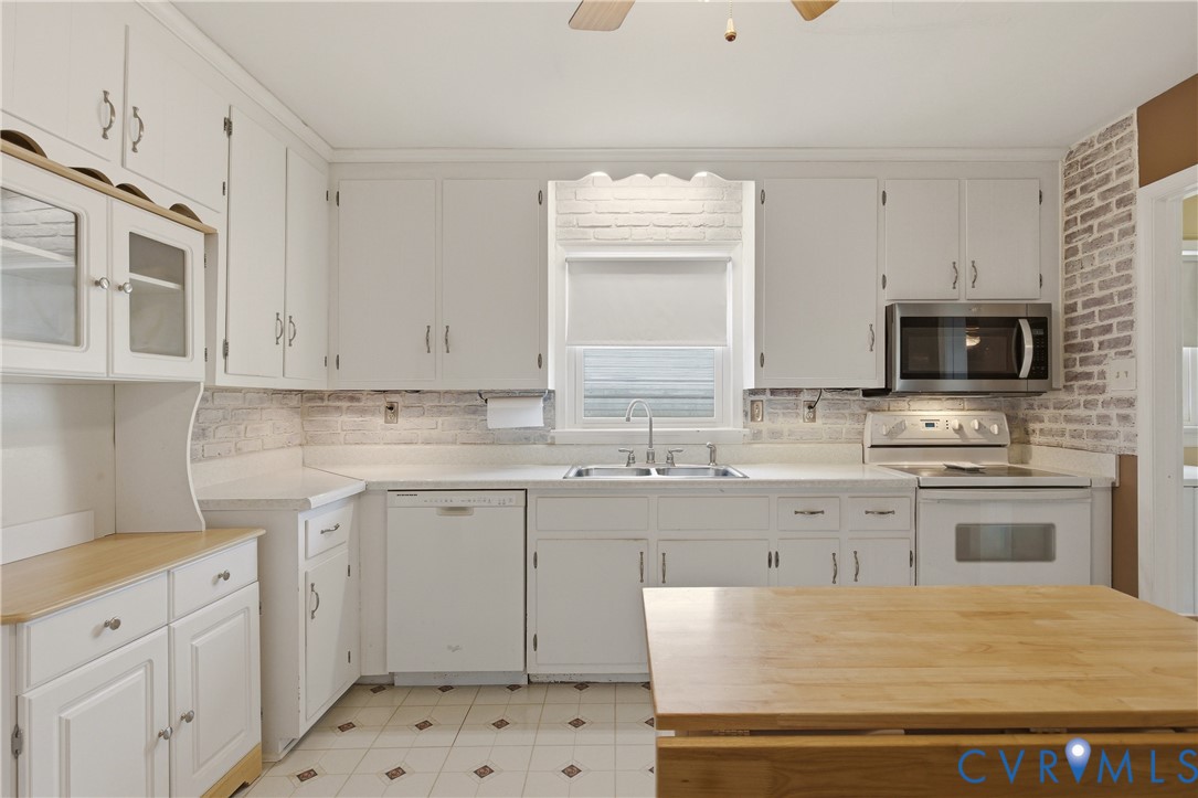 4910 Hackney Road North Chesterfield, VA 23832 - Photo 10 of 27 Gallery Image 10