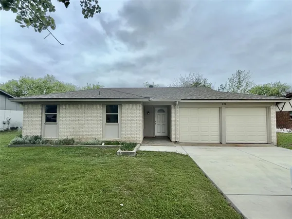 $199,900 | 724 Windsor Drive, Everman, TX 76140