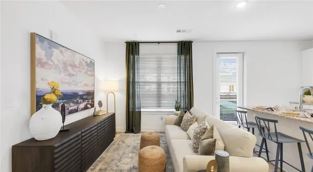 $1,655 | 1010 Rosefinch Landing, Unit 6305, Hoschton, GA 30548