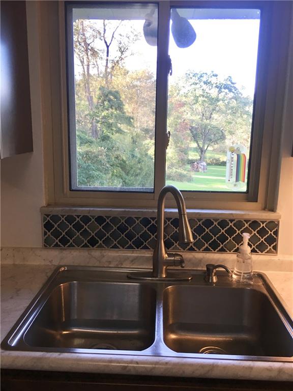 408 Murrysville Road Trafford, PA 15085 - Photo 9 of 20 Gallery Image 9