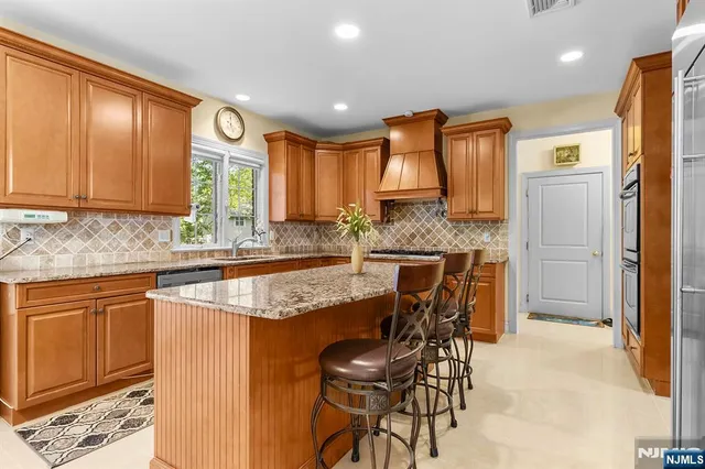 $1,450,000 | 5 Kenyon Court, Norwood, NJ 07648