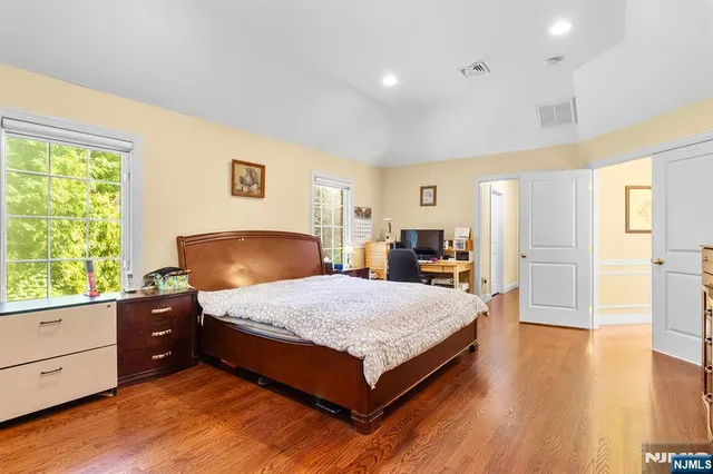 $1,450,000 | 5 Kenyon Court, Norwood, NJ 07648