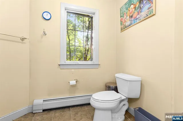 $1,450,000 | 5 Kenyon Court, Norwood, NJ 07648