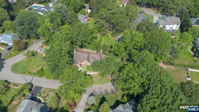 $1,450,000 | 5 Kenyon Court, Norwood, NJ 07648