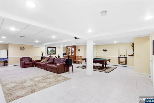 $1,450,000 | 5 Kenyon Court, Norwood, NJ 07648