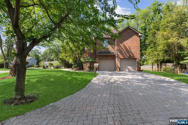 $1,450,000 | 5 Kenyon Court, Norwood, NJ 07648