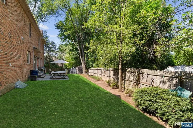 $1,450,000 | 5 Kenyon Court, Norwood, NJ 07648