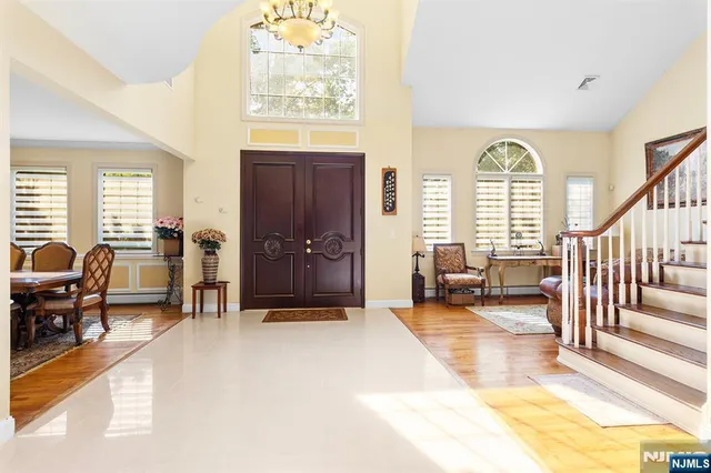 $1,450,000 | 5 Kenyon Court, Norwood, NJ 07648