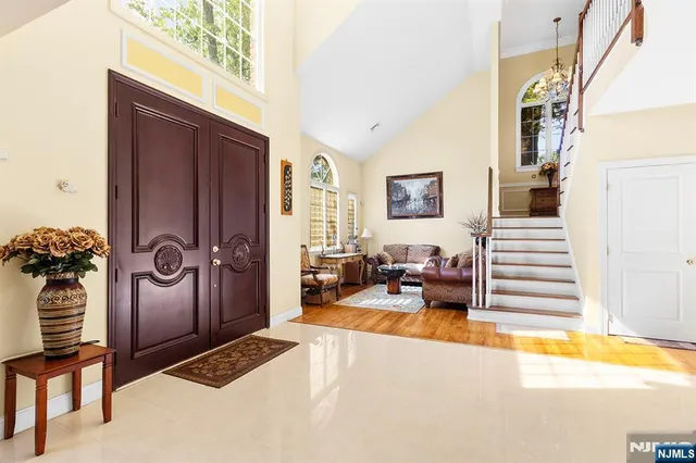 $1,450,000 | 5 Kenyon Court, Norwood, NJ 07648