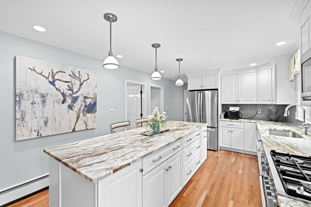 92 Vernon Road Scituate, MA 02066 - Photo 5 of 41 Gallery Image 5