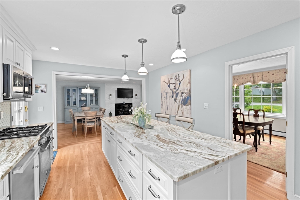 92 Vernon Road Scituate, MA 02066 - Photo 7 of 41 Gallery Image 7