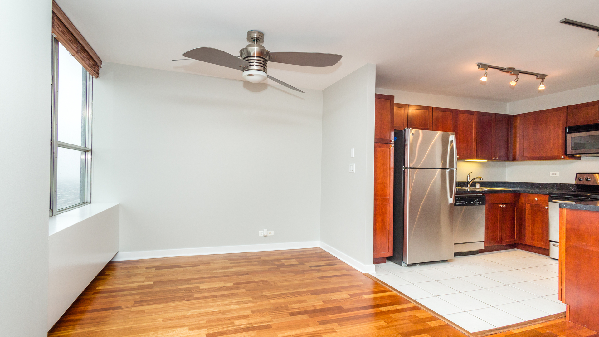 655 West Irving Park Road, Unit 4203 Chicago, IL 60613 - Photo 7 of 21