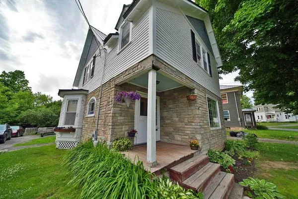 $119,900 | 34 Charles Street, Houlton, ME 04730