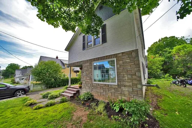 $119,900 | 34 Charles Street, Houlton, ME 04730