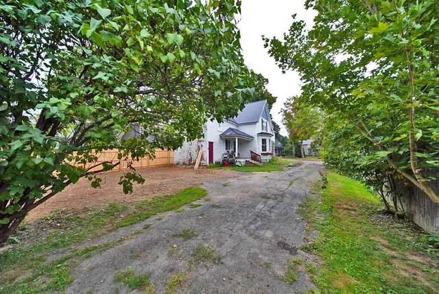 $119,900 | 34 Charles Street, Houlton, ME 04730