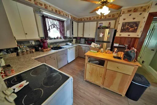 $119,900 | 34 Charles Street, Houlton, ME 04730