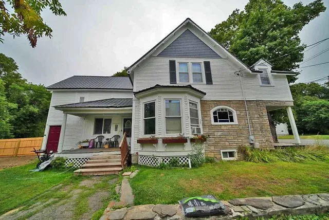 $119,900 | 34 Charles Street, Houlton, ME 04730