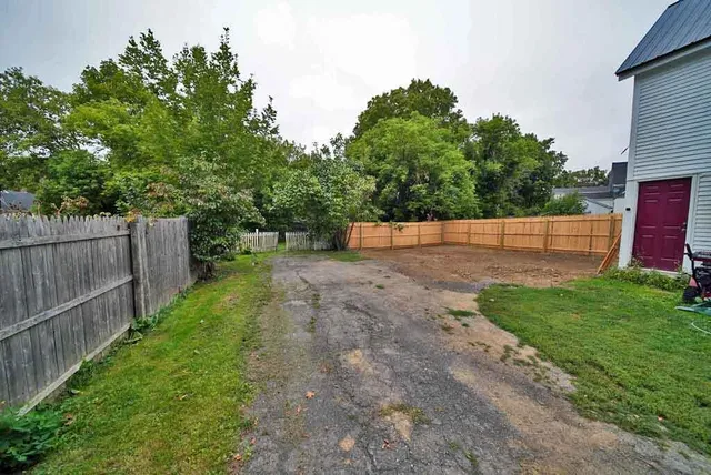 $119,900 | 34 Charles Street, Houlton, ME 04730