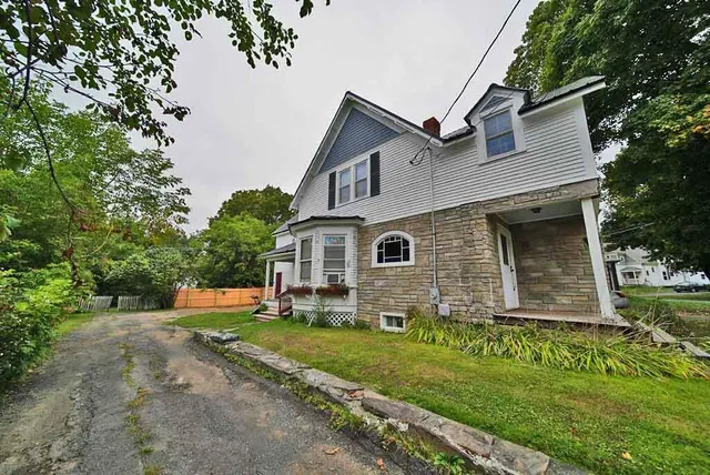 $119,900 | 34 Charles Street, Houlton, ME 04730