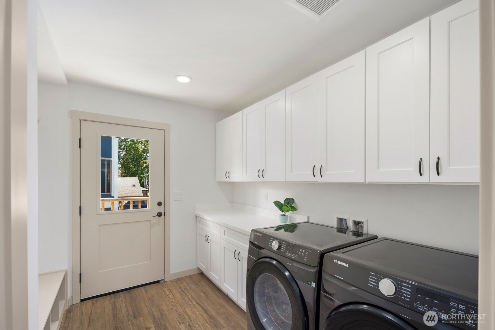 1249 Southwest 151st Street Seattle, WA 98166 - Photo 32 of 38