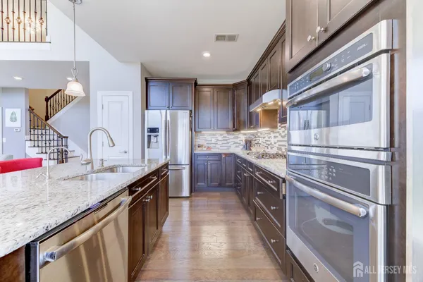 $949,000 | 6 Michelangelo Drive, Monmouth Junction, NJ 08852