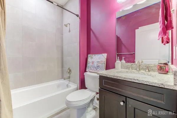 $949,000 | 6 Michelangelo Drive, Monmouth Junction, NJ 08852