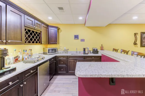 $949,000 | 6 Michelangelo Drive, Monmouth Junction, NJ 08852