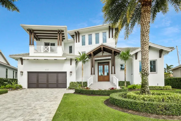 $6,495,000 | 689 Pelican Court, Marco Island, FL 34145