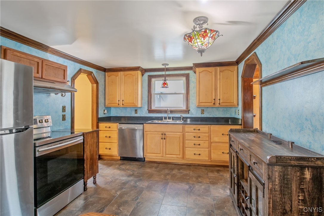 703 Mountainview Avenue Syracuse, NY 13224 - Photo 13 of 39