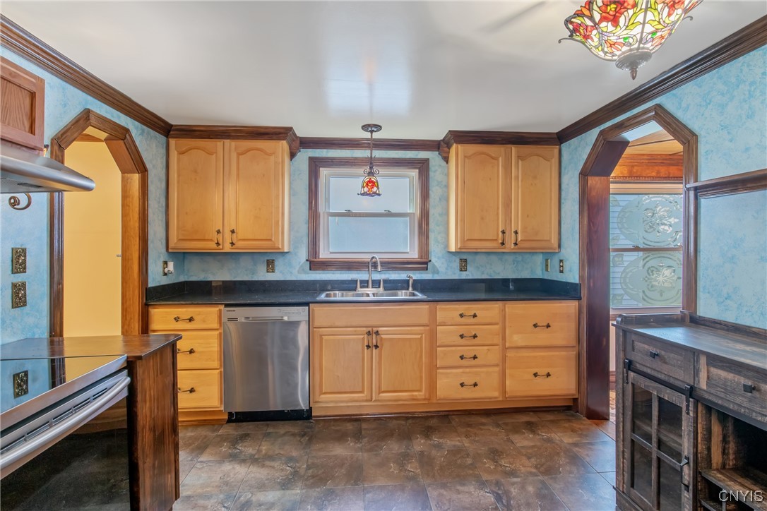 703 Mountainview Avenue Syracuse, NY 13224 - Photo 15 of 39