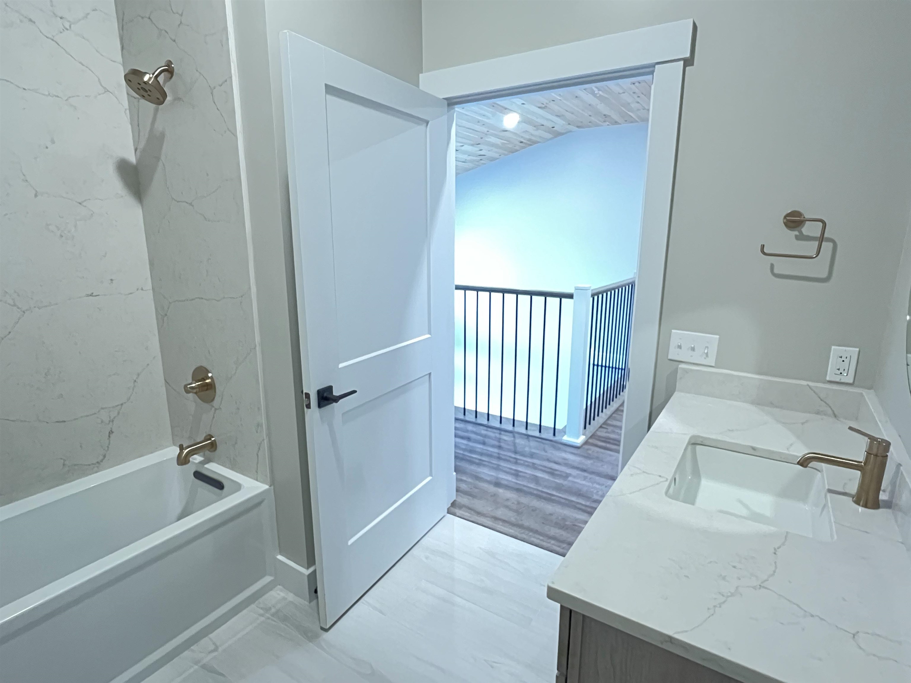 239 Skimobile Road, Unit 308 Conway, NH 03860 - Photo 12 of 28 Gallery Image 12