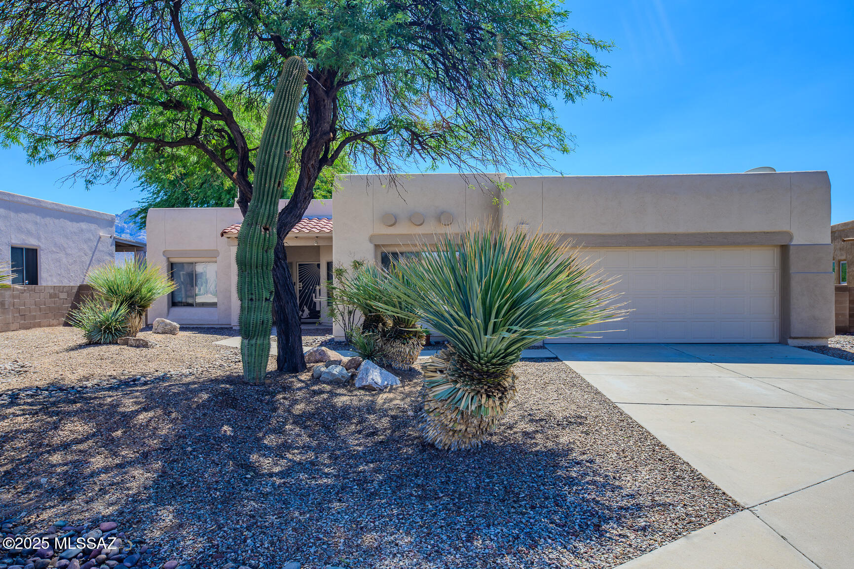 403 West Ridge Peak Road Oro Valley, AZ 85737 - Photo 5 of 50 Gallery Image 5