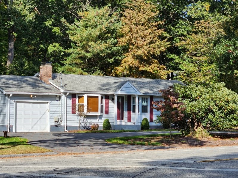 279 Twin River Road Lincoln, RI 02865 - Photo 8 of 50 Gallery Image 8