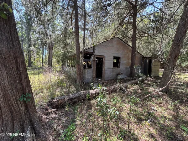 $1,800,000 | 15672 County Road 108, Hilliard, FL 32046