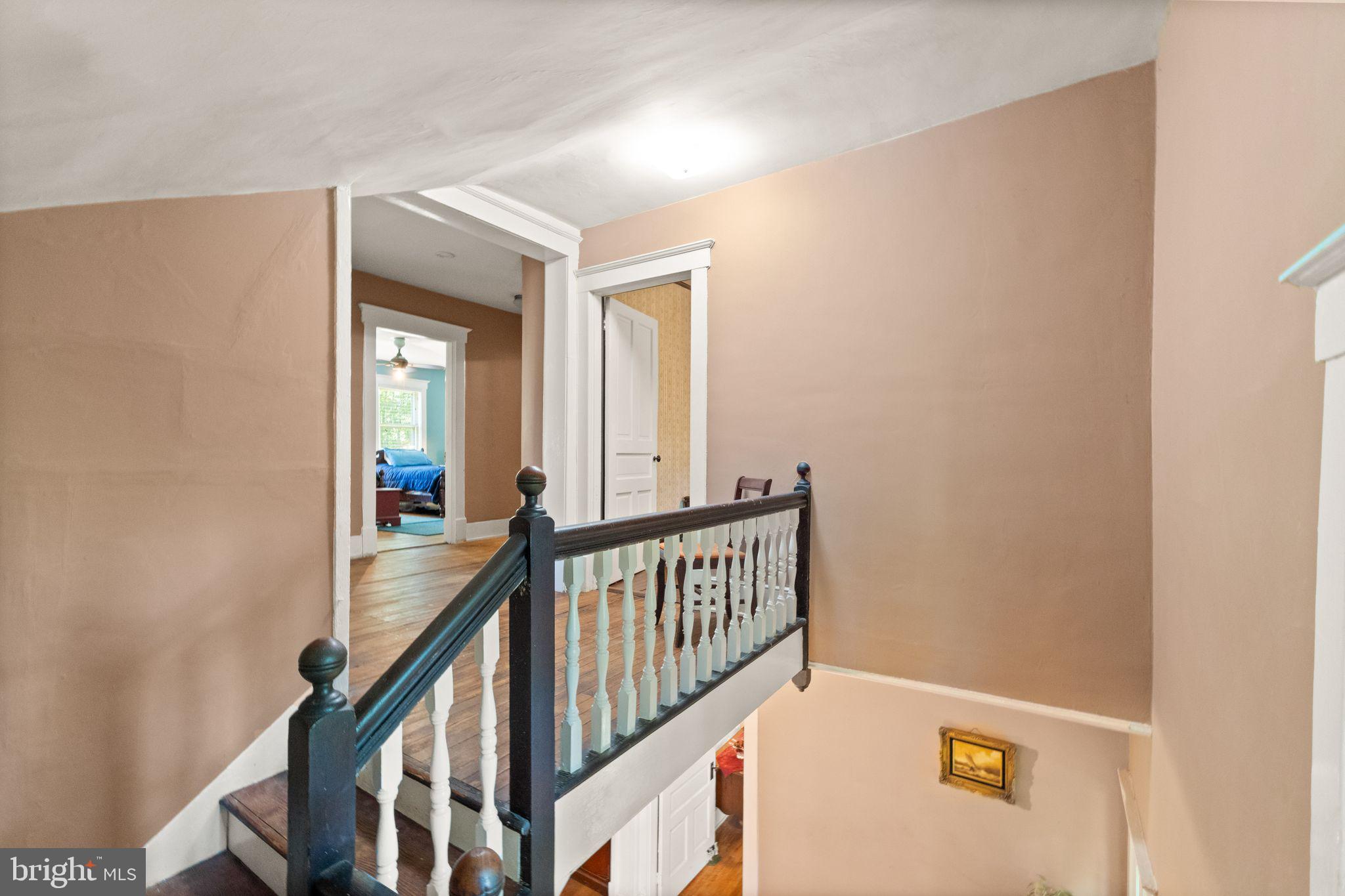 5102 Weston Road Warrenton, VA 20187 - Photo 29 of 65 Front stairs