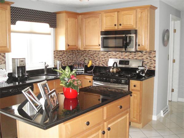 79 Pattys Road Mansfield, MA 02048 - Photo 2 of 14 Gallery Image 2