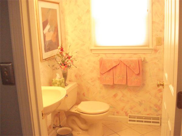 79 Pattys Road Mansfield, MA 02048 - Photo 6 of 14 Gallery Image 6