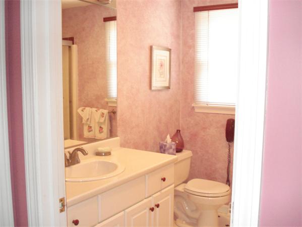 79 Pattys Road Mansfield, MA 02048 - Photo 8 of 14 Gallery Image 8