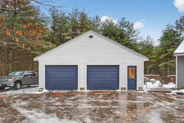 $459,000 | 192 Cemetery Road, Buxton, ME 04093