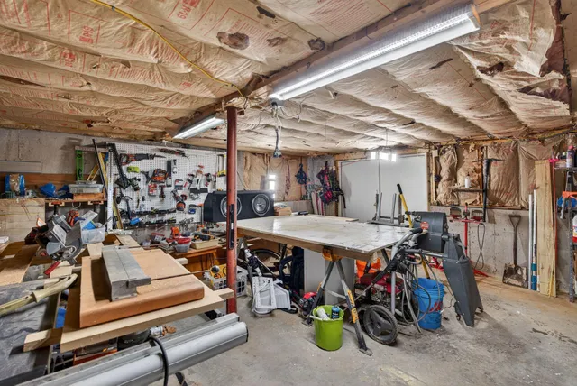 $459,000 | 192 Cemetery Road, Buxton, ME 04093