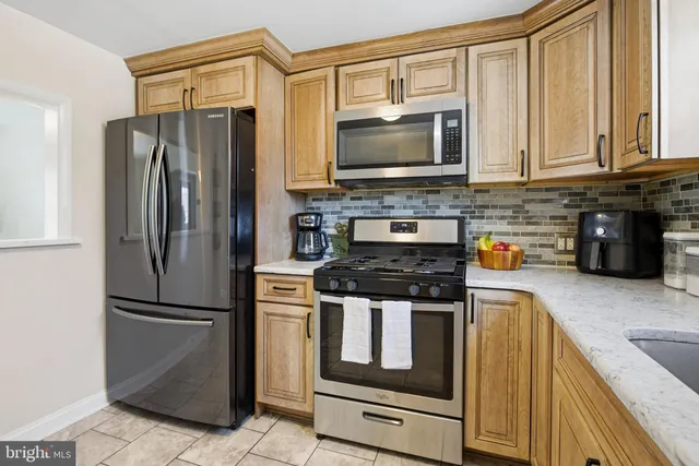 $325,000 | 419 Grays Avenue, Glenolden, PA 19036